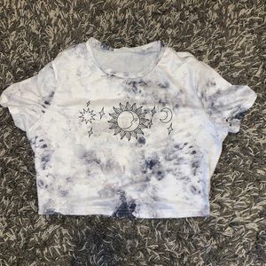 ⭐️2/10⭐️ROMWE Crop Top Size Large